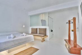 Arktos White Apartments